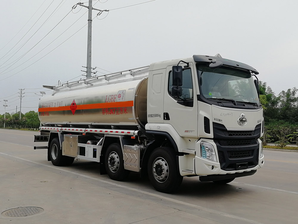 楚勝牌CSC5267GYYLEL6型鋁合金運(yùn)油車